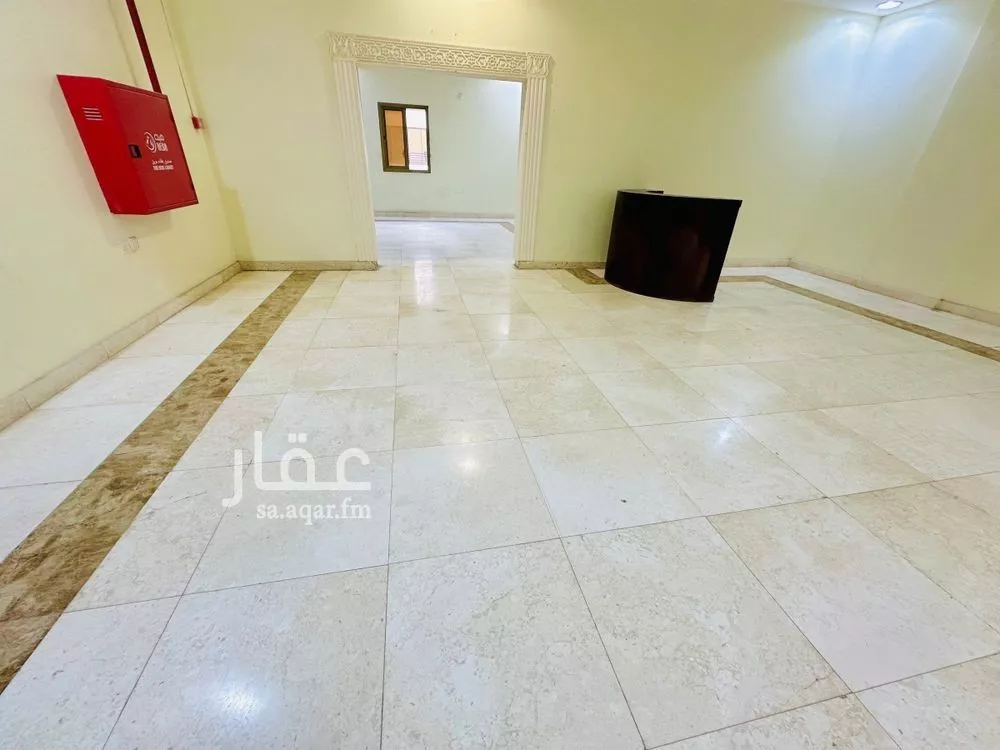 265 sqm shop in Al Bandariyah 5