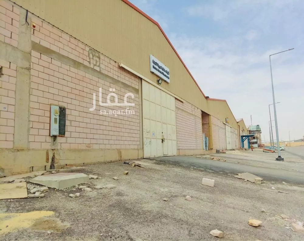 مستودع 1050 م² في المشاعل 3