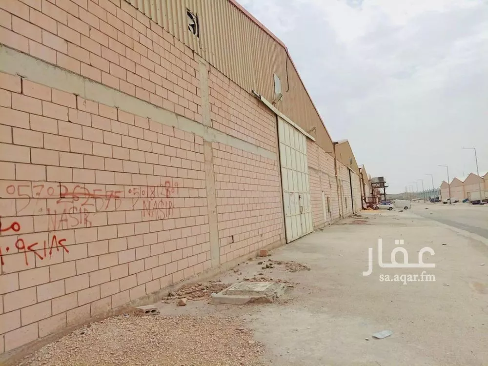 مستودع 1050 م² في المشاعل 2