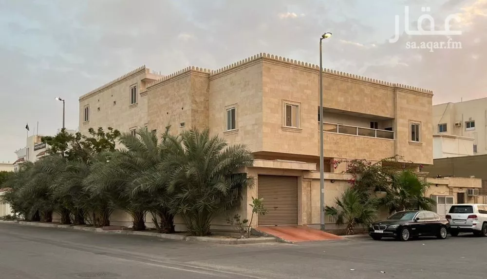870 sqm building in Al Safa