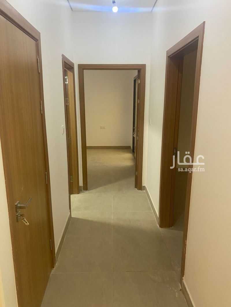 8 bedroom villa in Al Aridh, Riyadh 10