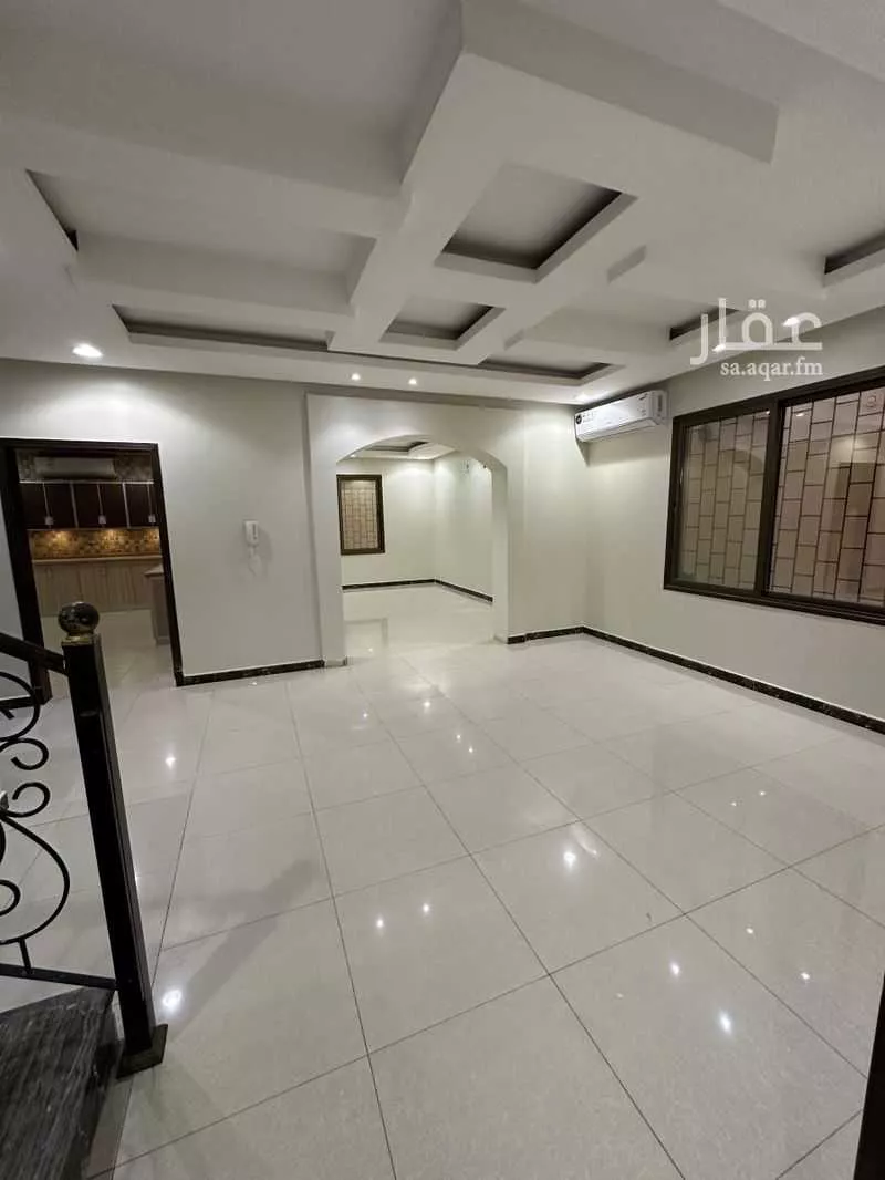 فيلا 6 غرف في طيبة 4