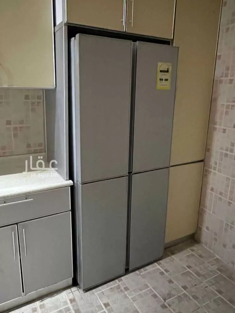 شقة 3 غرف في الحمرا 4