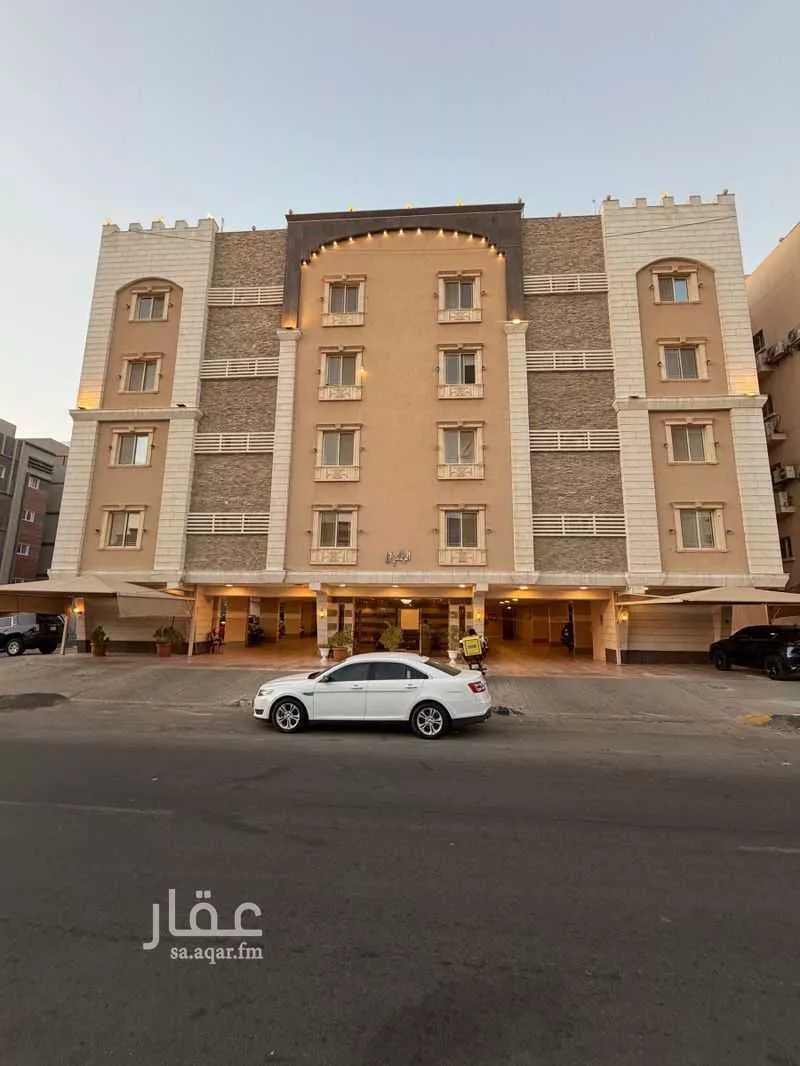 شقة 5 غرف في الصفا 4