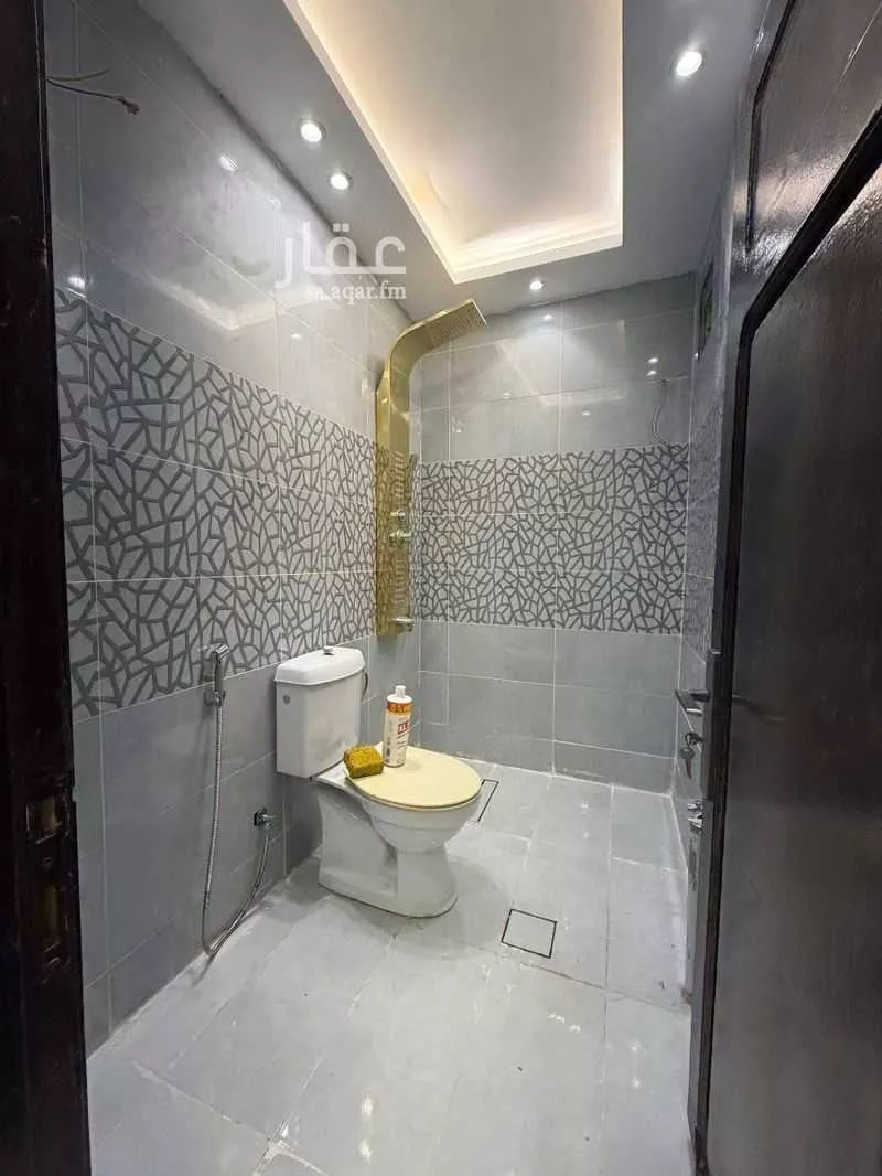 شقة 3 غرف في النزهة 4