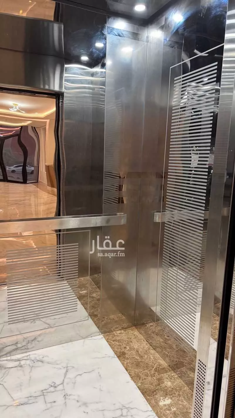 5 bedroom apartment in King Fahd 5