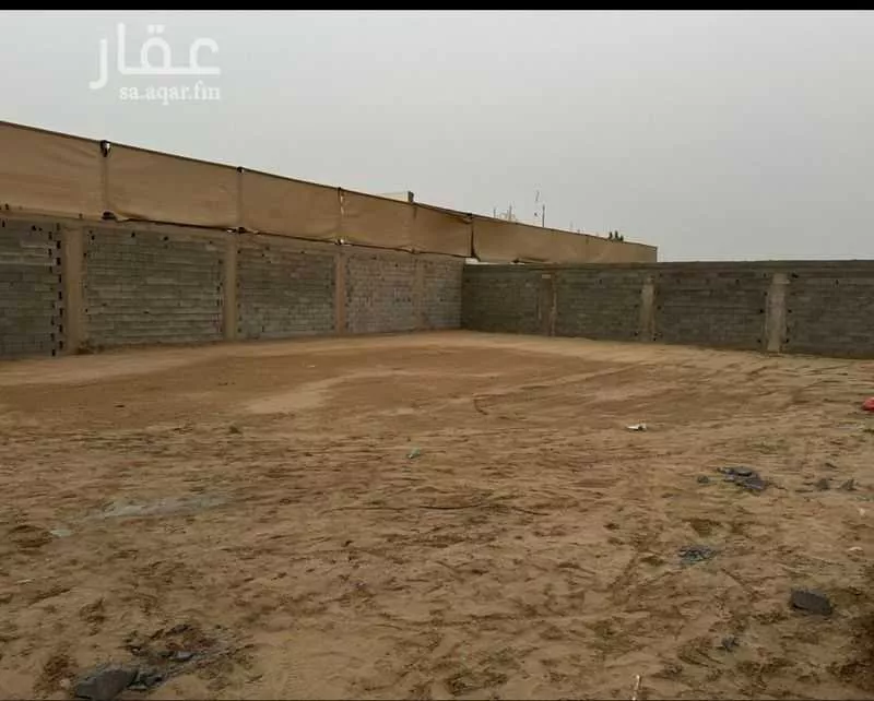 أرض 443 م² في الحمراء و ام الجود 5