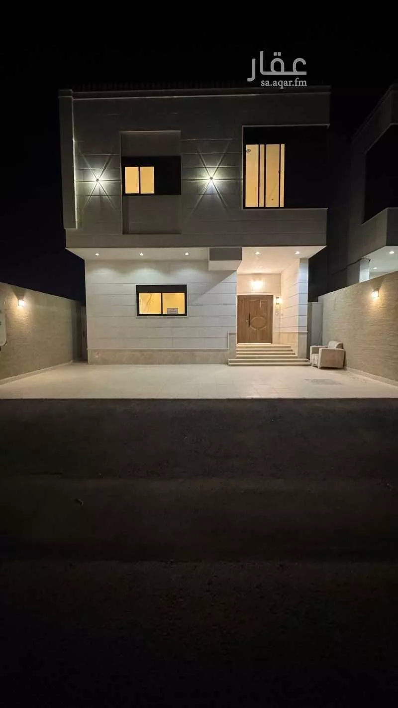 فيلا 6 غرف في الملك فهد 2
