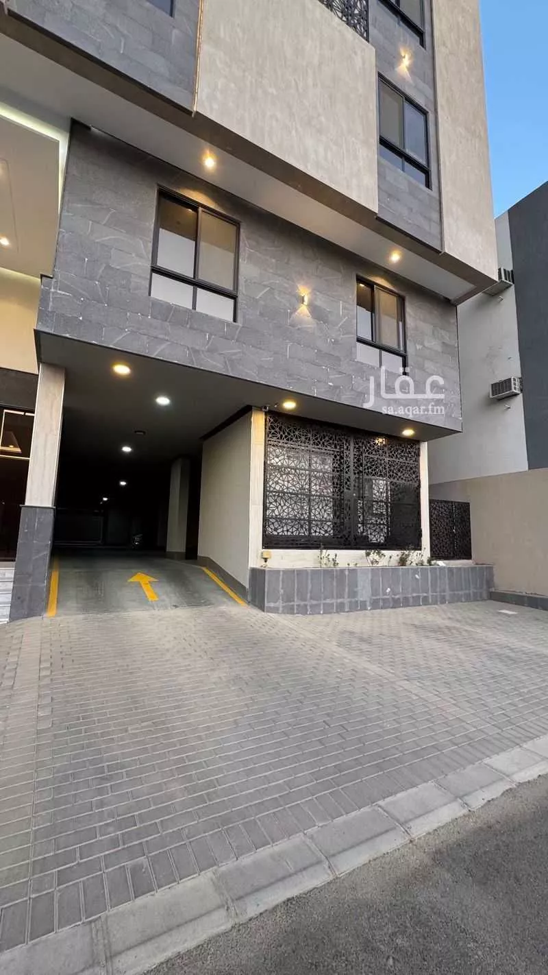 5 bedroom apartment in King Fahd 2