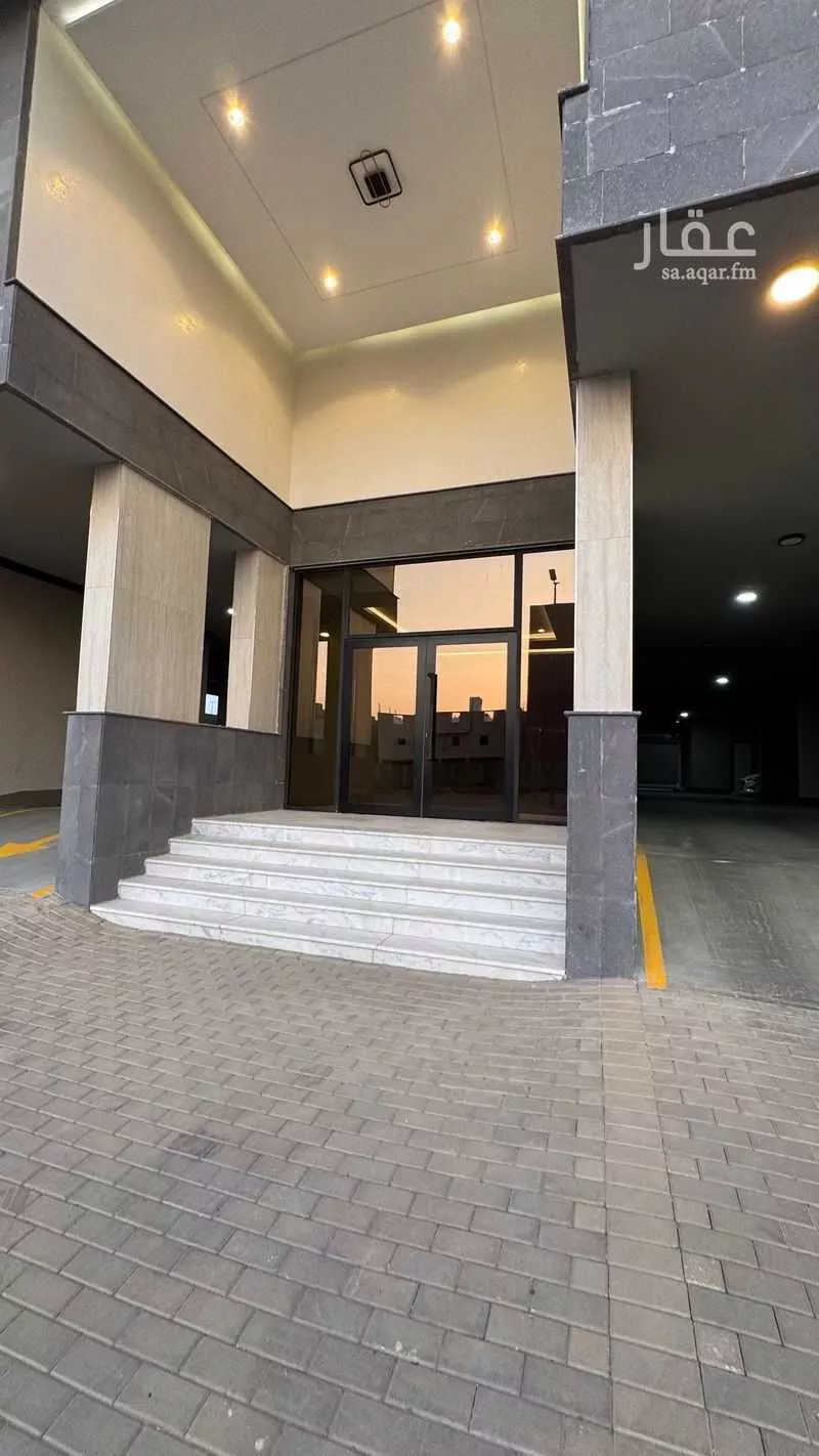 شقة 5 غرف في الملك فهد 3