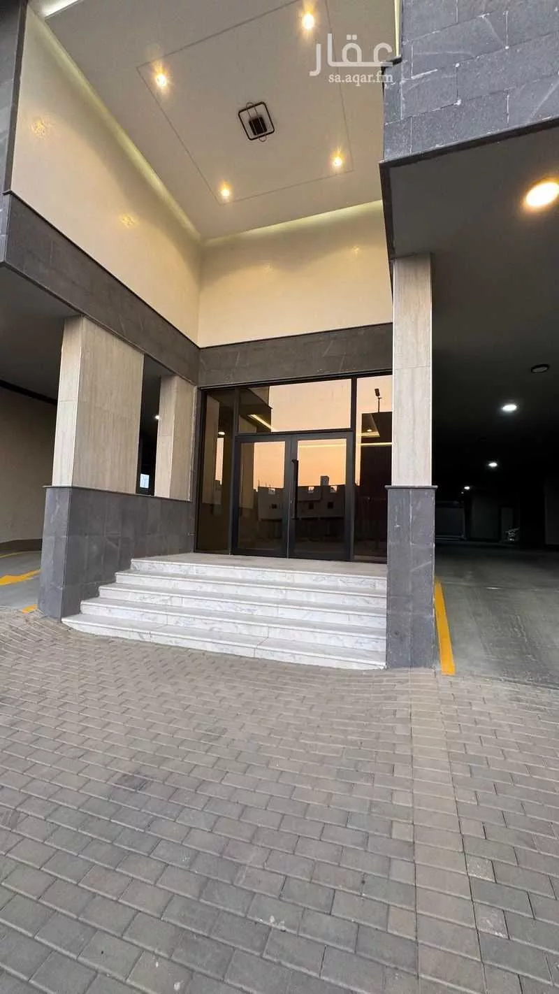 5 bedroom apartment in King Fahd 3