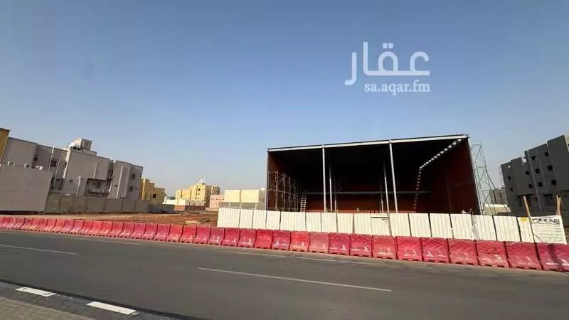 محل 792 م² في الملك فهد 3