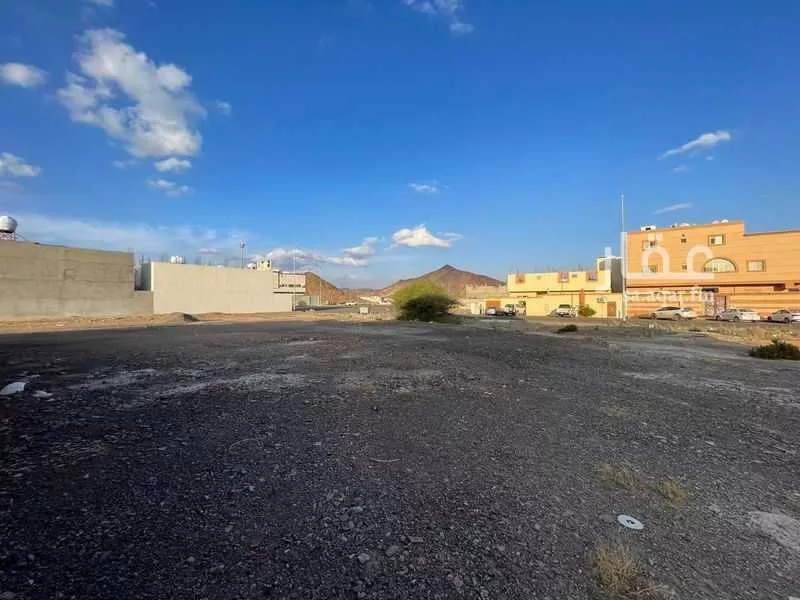 أرض 654 م² في السكة الحديدية 2