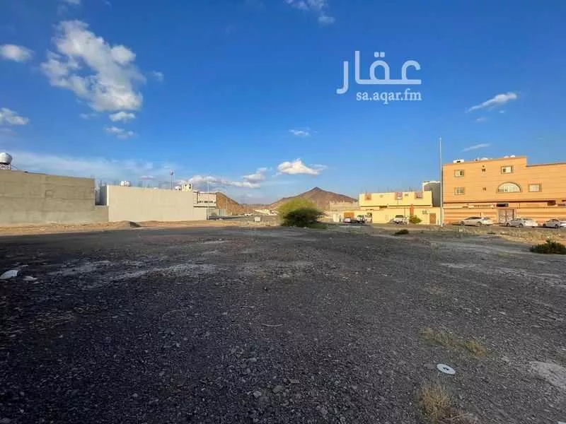 أرض 654 م² في السكة الحديدية 1