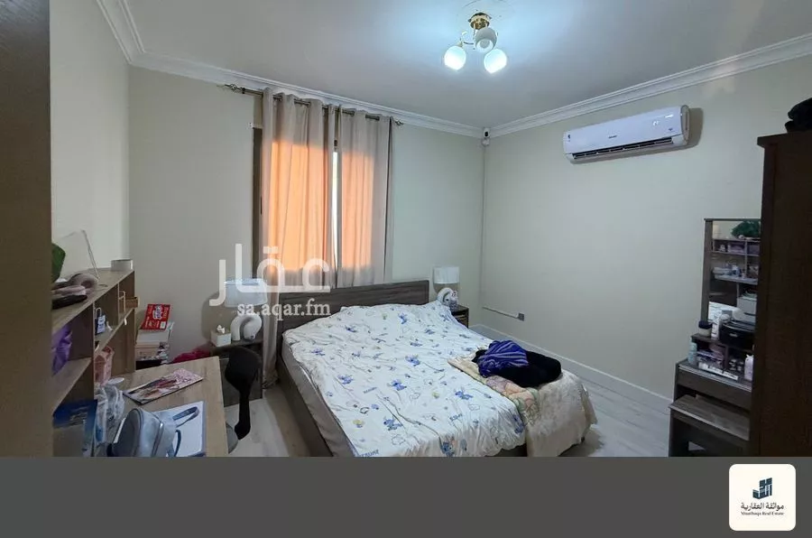 فيلا 5 غرف في الامواج 4