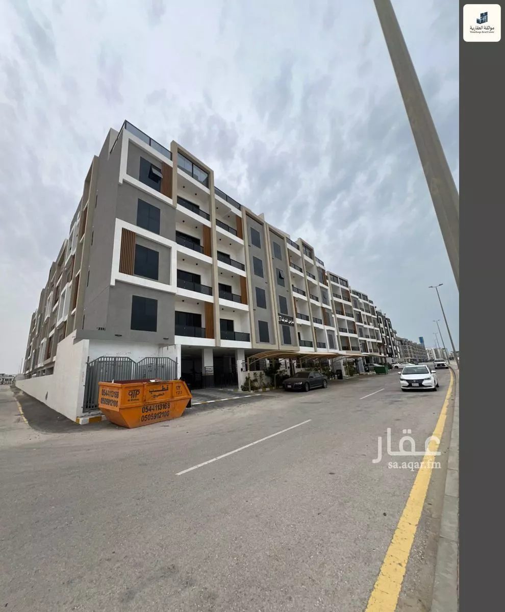 3 bedroom apartment in Al Bahr 1