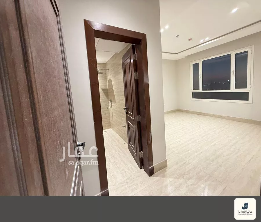 شقة 3 غرف في الحمرا 5