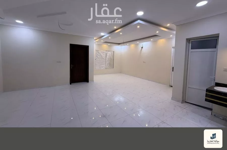 5 bedroom villa in Al Amwaj, Eastern Province 14