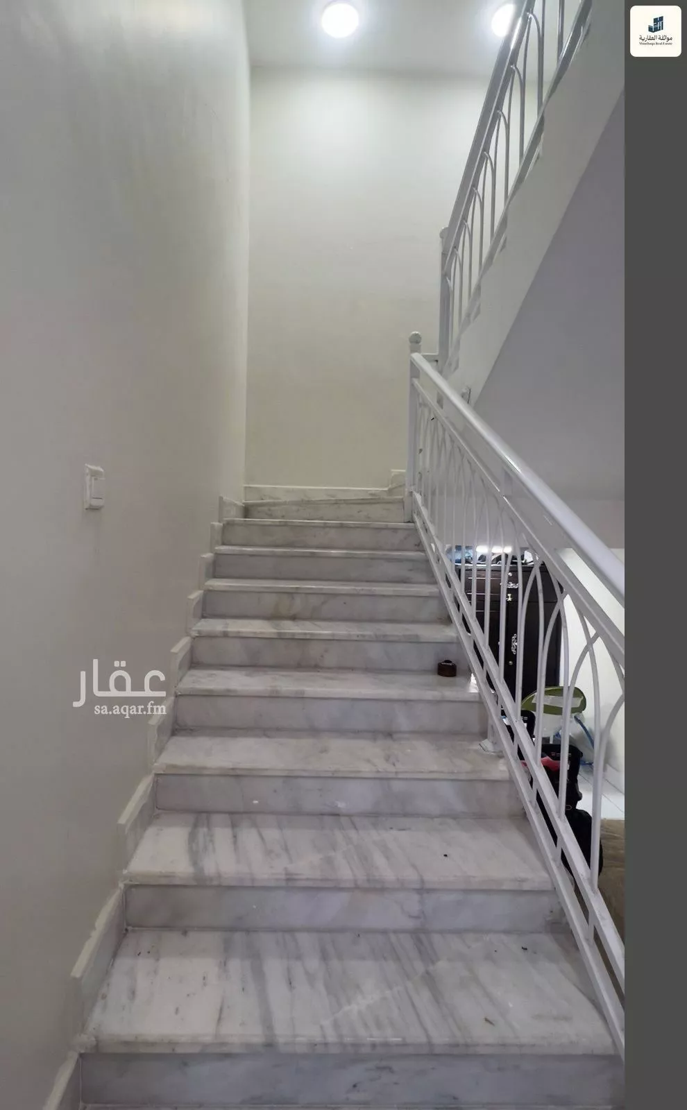 فيلا 5 غرف في الامواج 2