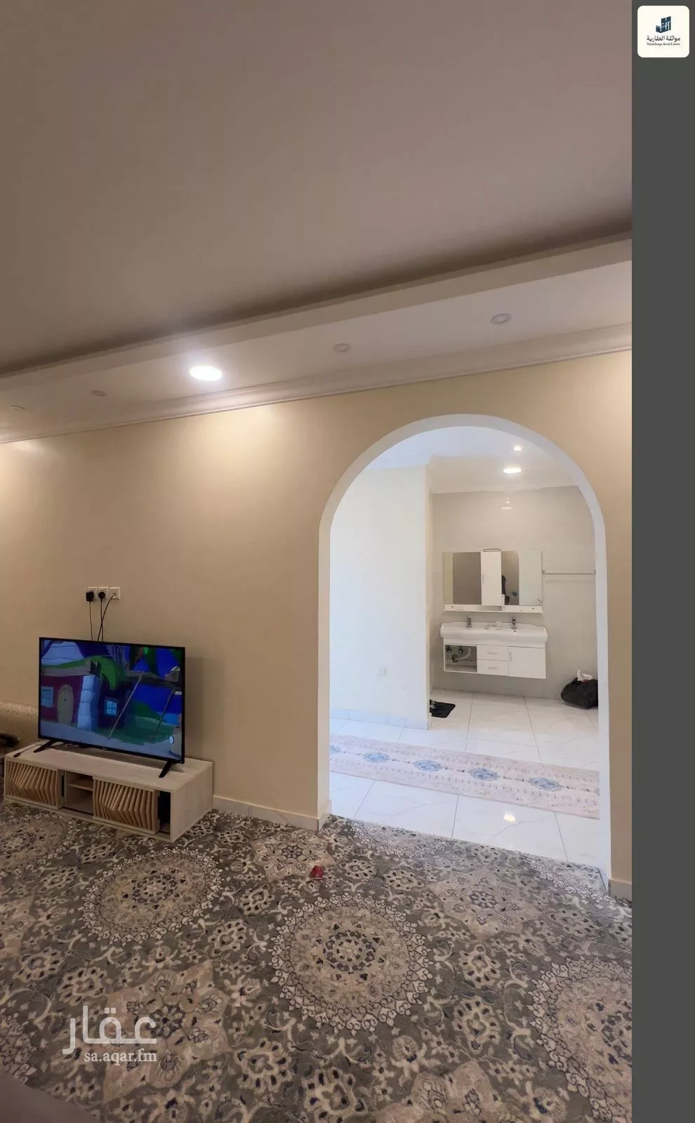 فيلا 5 غرف في الامواج 3