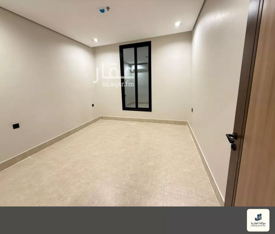 شقة 3 غرف في الحمرا 5