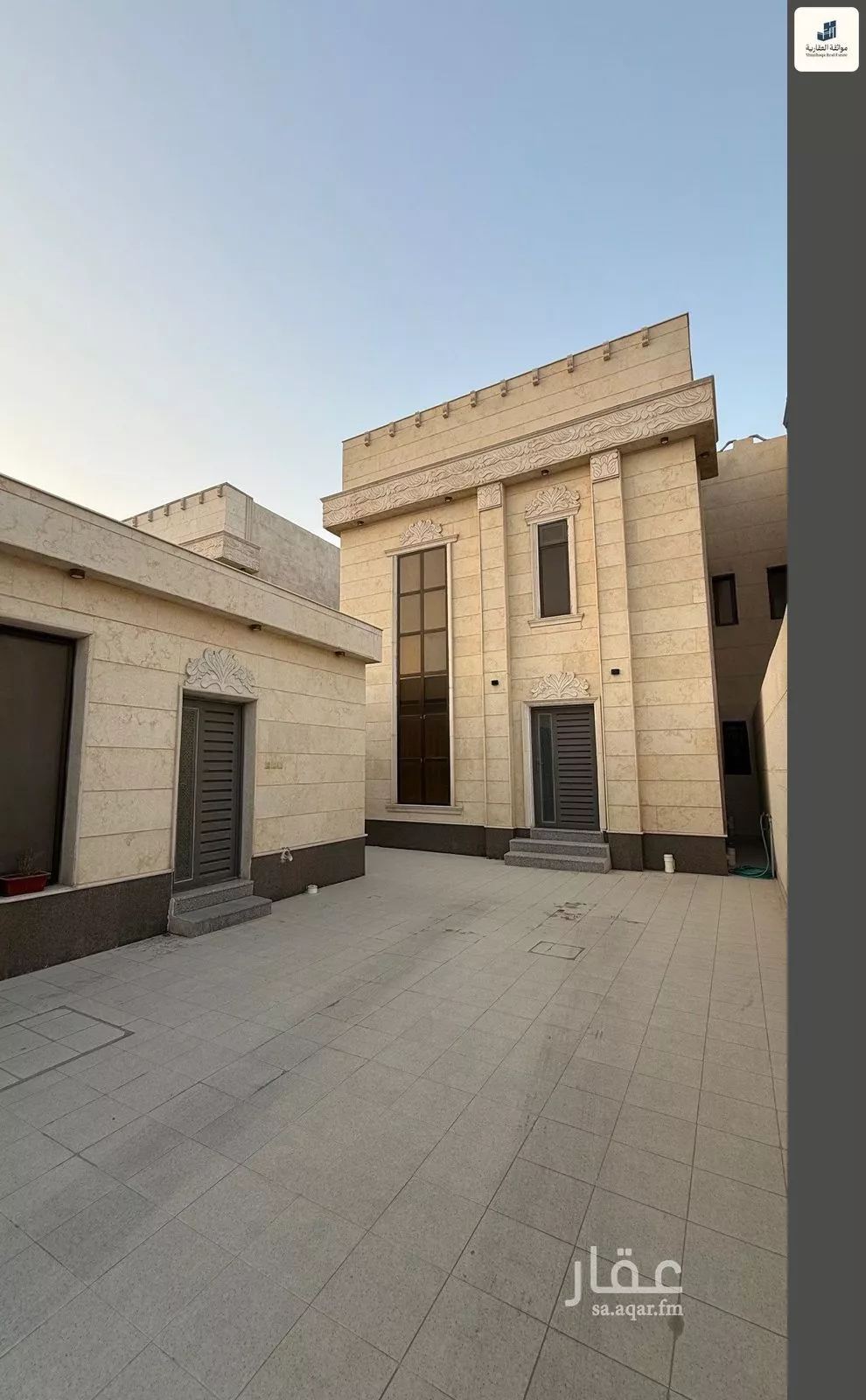 فيلا 5 غرف في الامواج 2