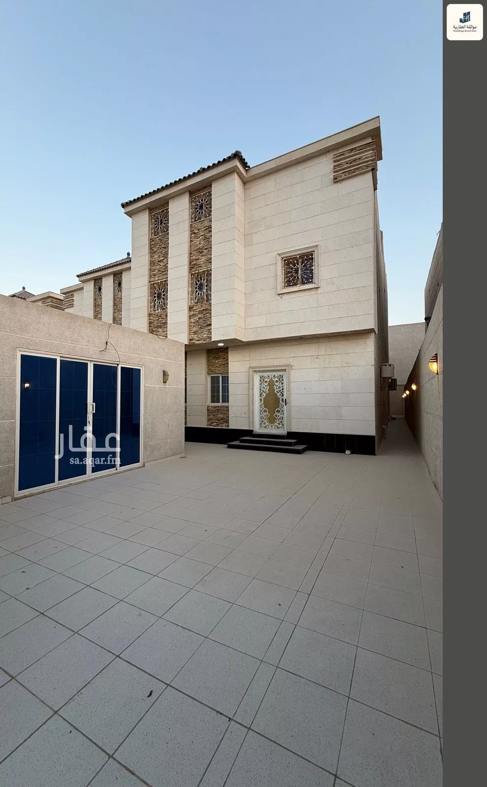 فيلا 5 غرف في العقيق 1