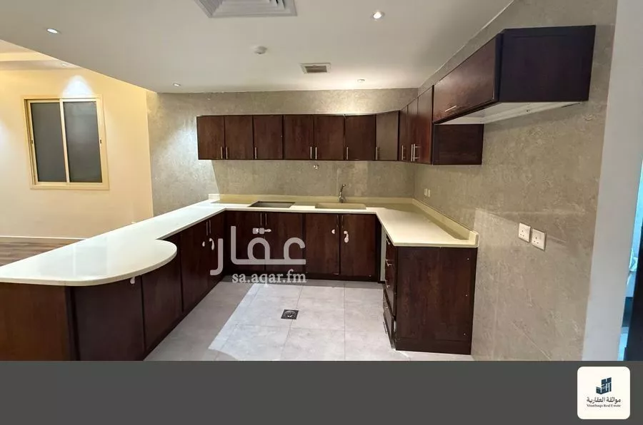 شقة 2 غرف في الحمرا 4