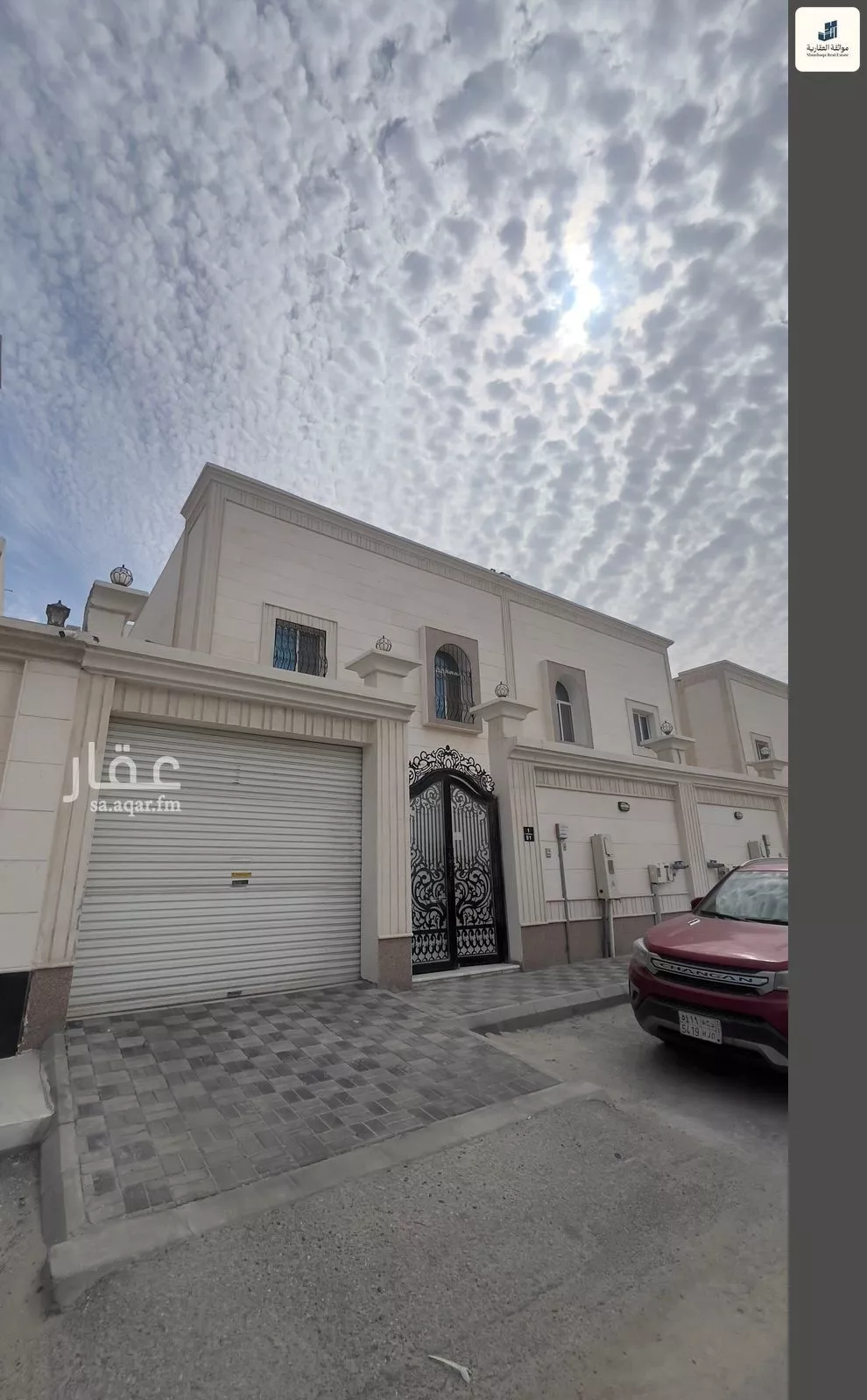 فيلا 5 غرف في الامواج 1