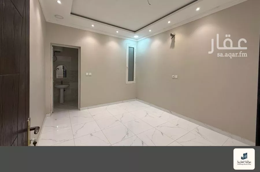 فيلا 6 غرف في العقيق 2