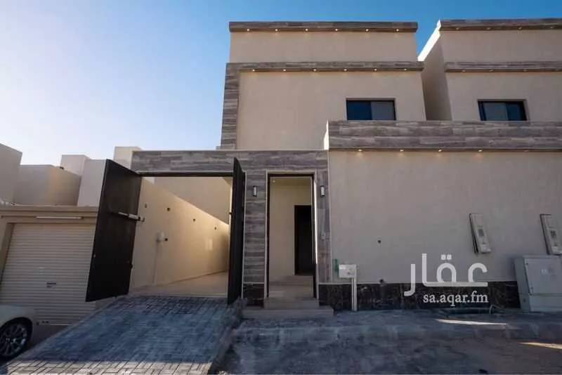 6 bedroom villa in Al Janadriyah 2