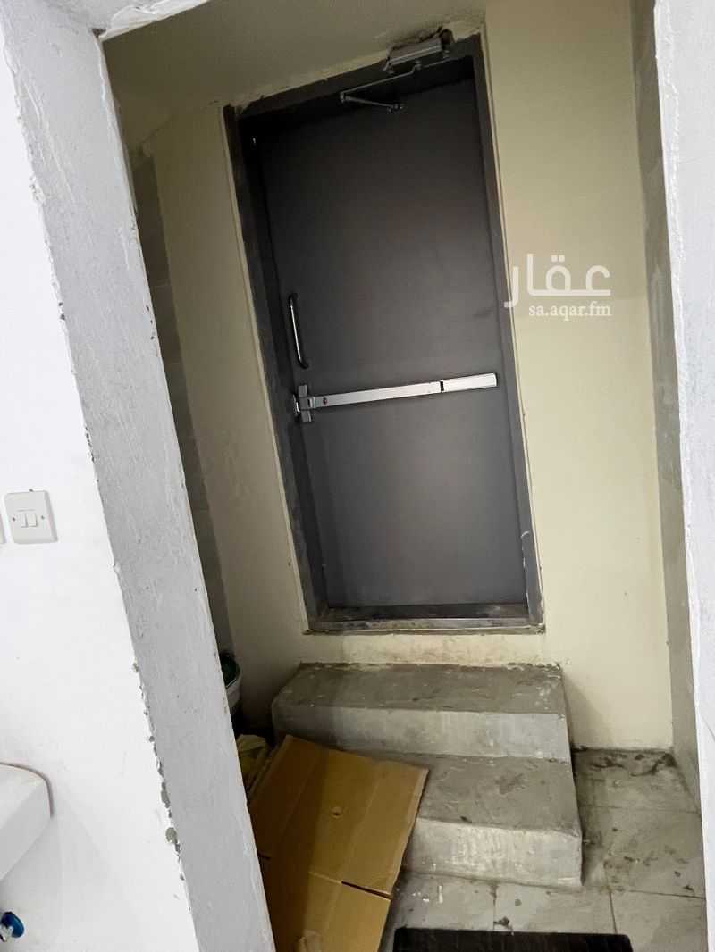 shop in Al Hazm, Riyadh 4
