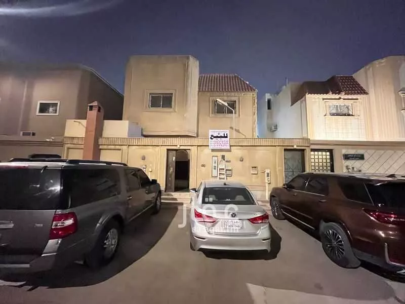 فيلا 9 غرف في المروة 2