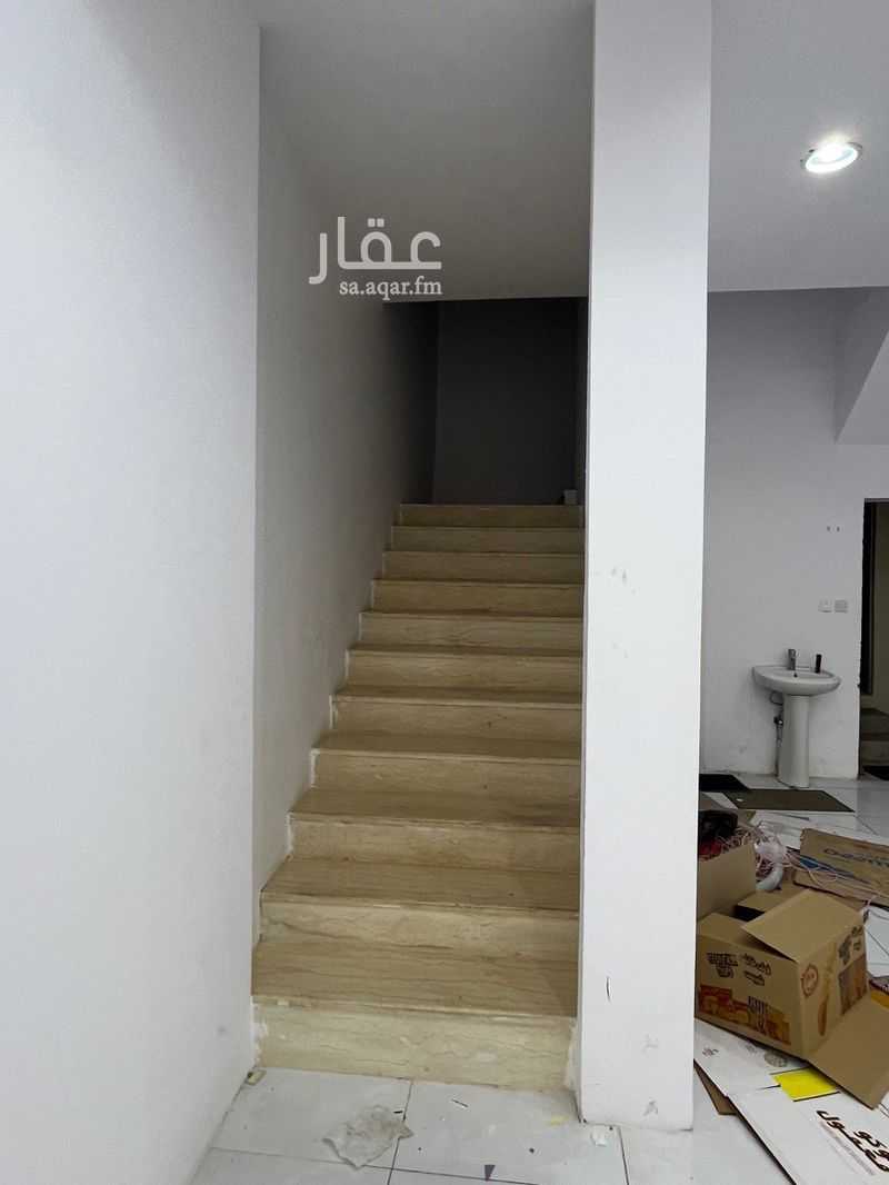 shop in Al Hazm, Riyadh 11