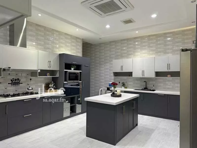 شقة 6 غرف في الملك فيصل 4