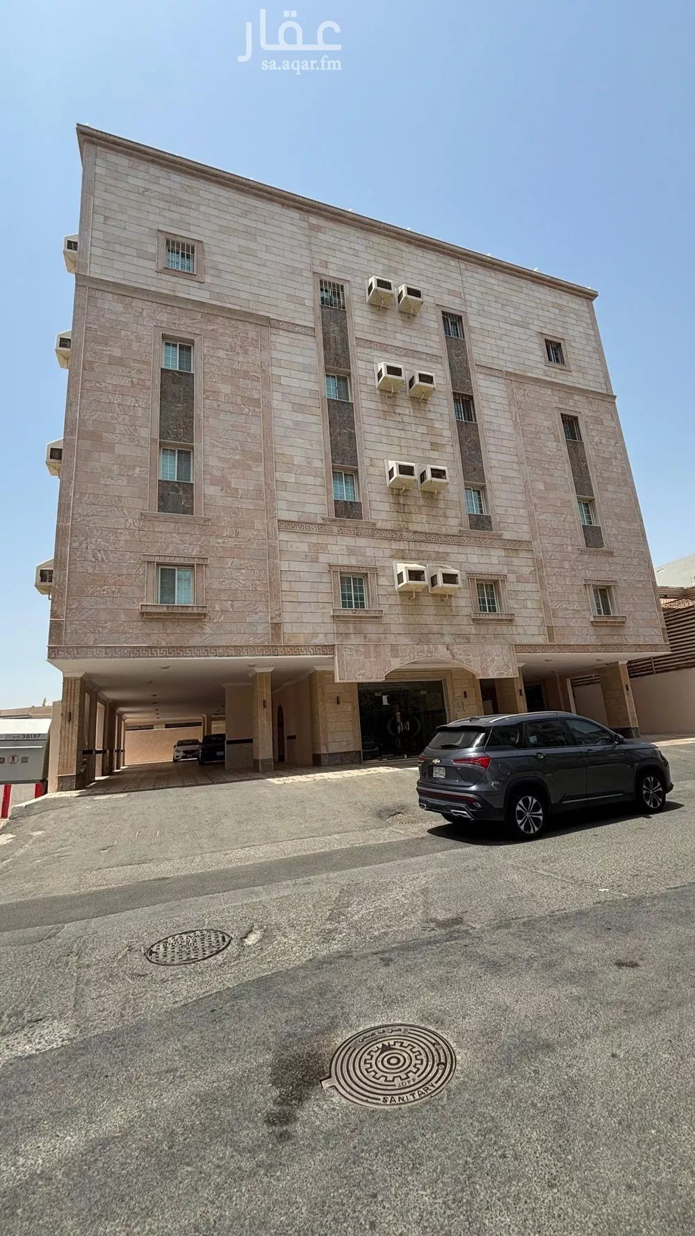 780 sqm building in Al Rabwa 2