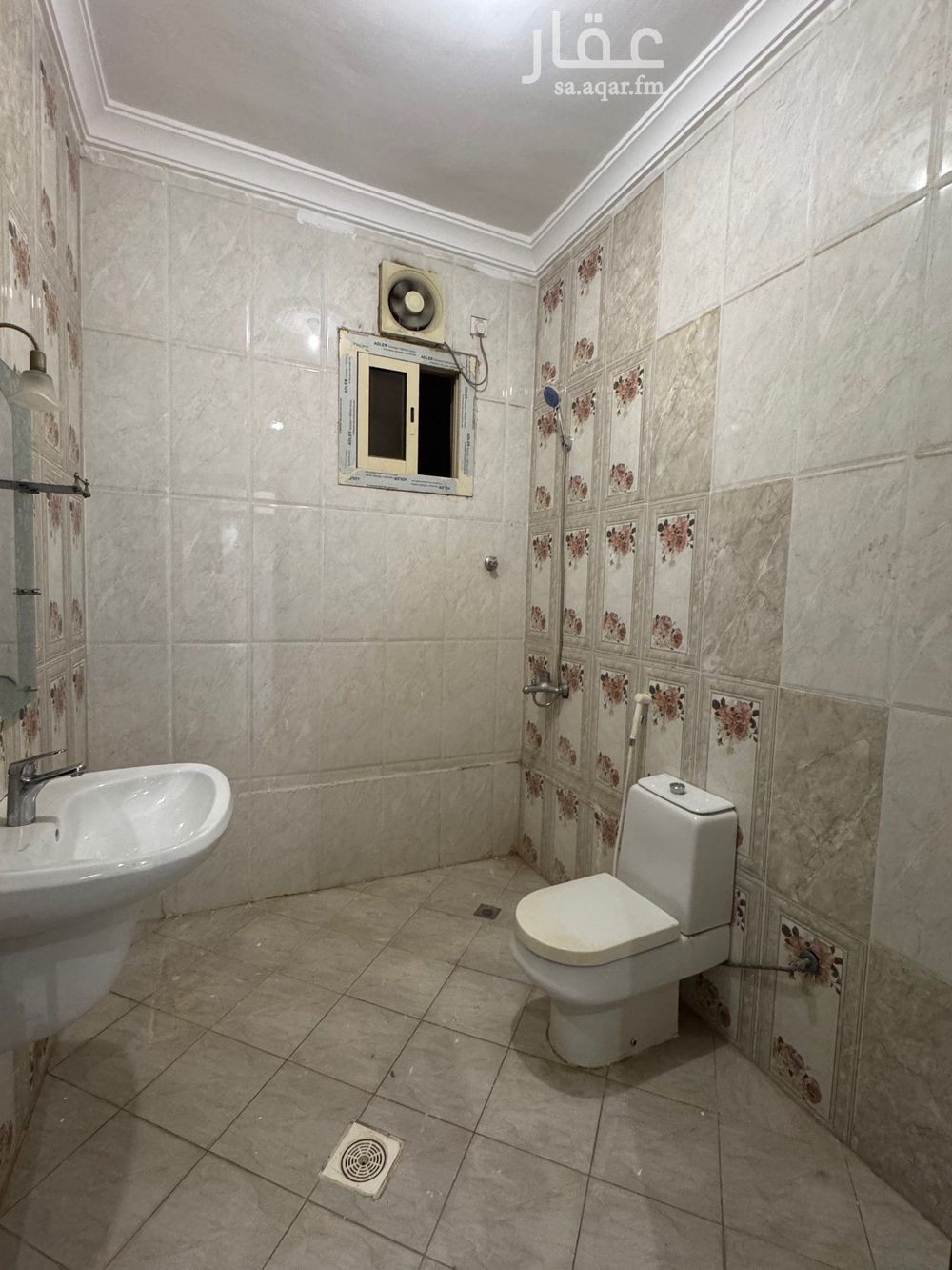 3 bedroom apartment in Al Hamdaniyah, Jeddah 13