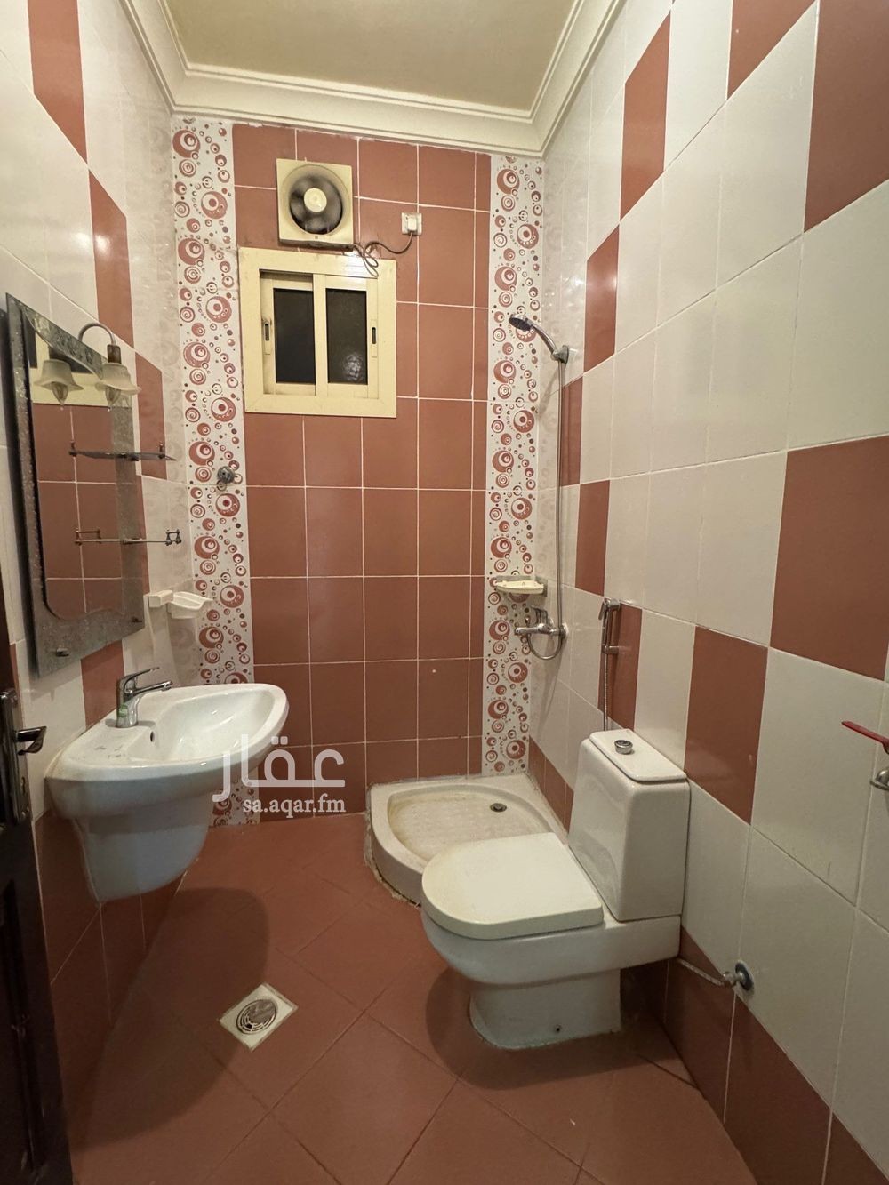 3 bedroom apartment in Al Hamdaniyah, Jeddah 11