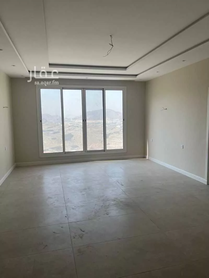 3 bedroom apartment in Al Ukayshiyyah 4