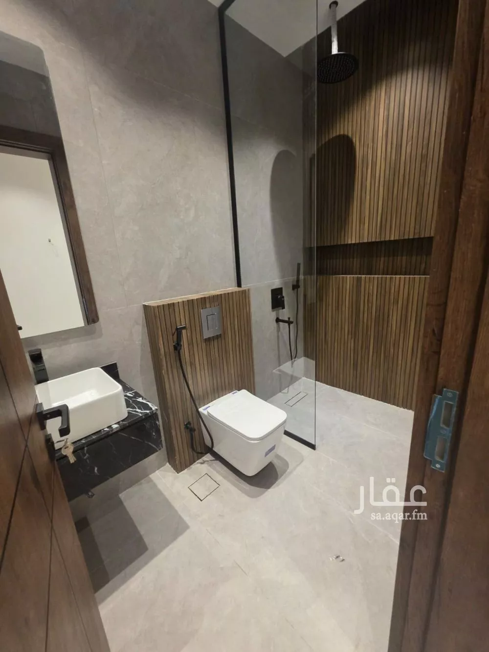 شقة 5 غرف في الزهراء 3