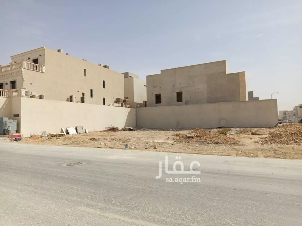 880 sqm land in Al Nada 3