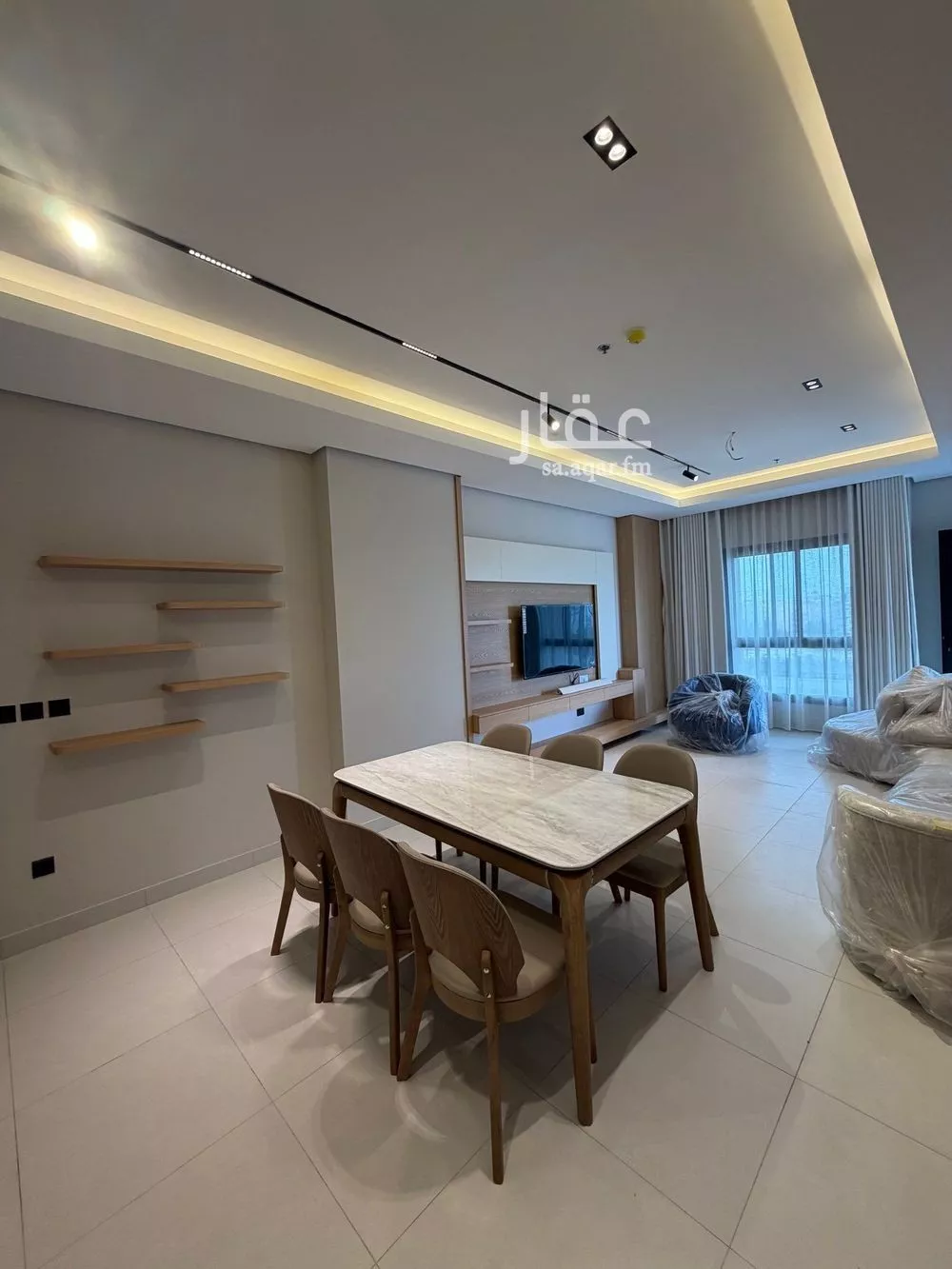 شقة 4 غرف في الحمرا 5