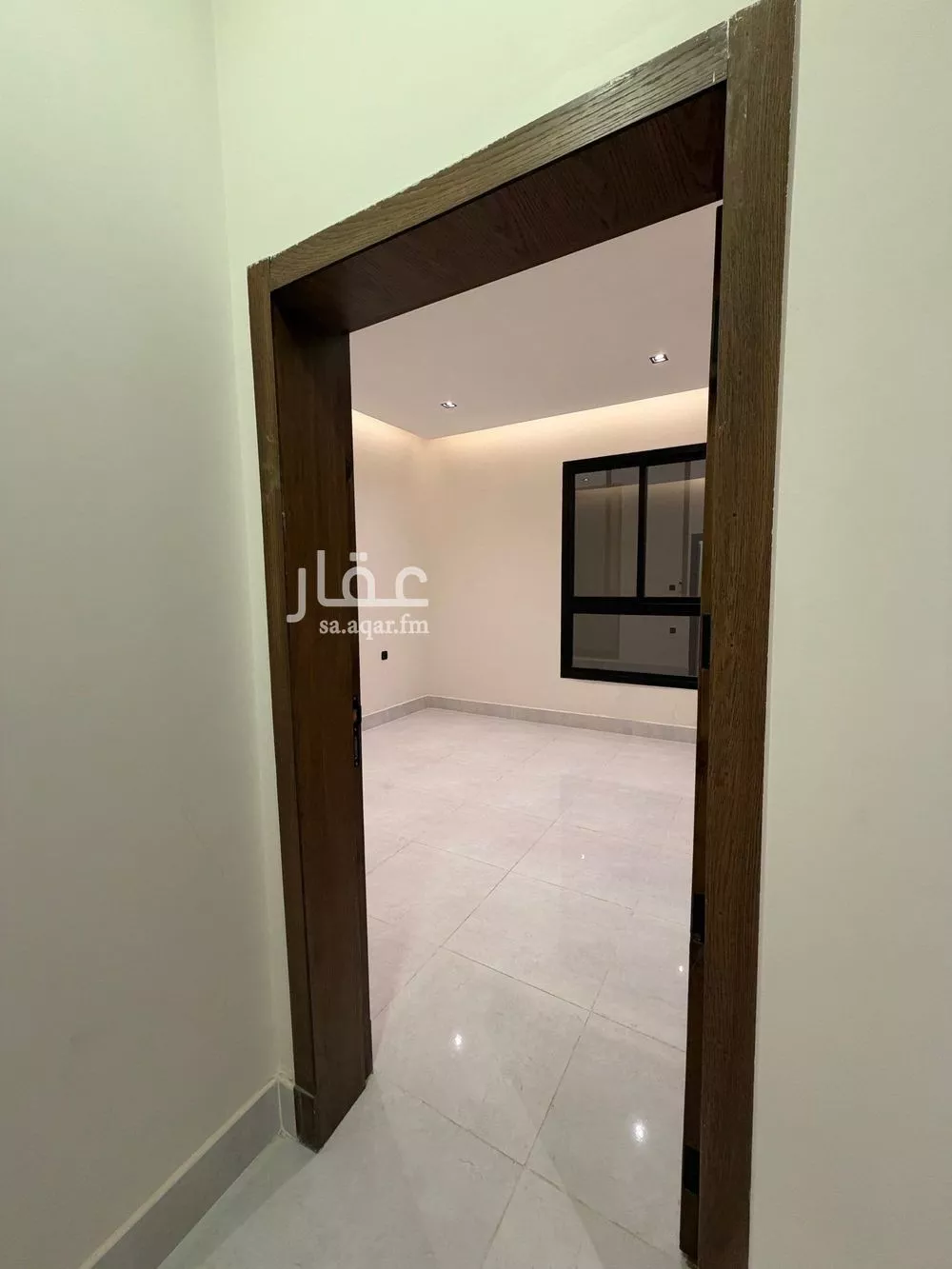 شقة 3 غرف في الحمرا 5