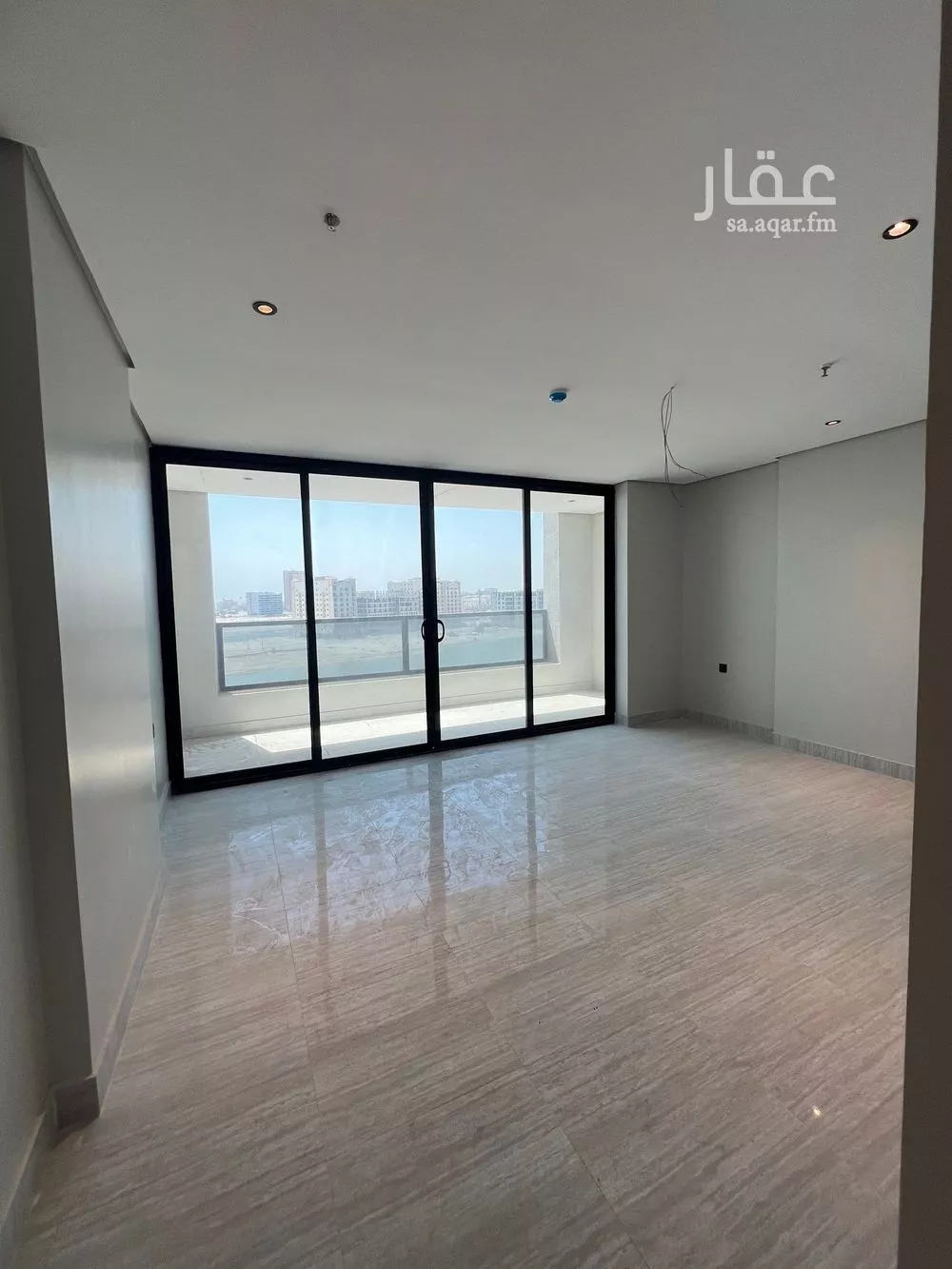 شقة 3 غرف في الخور 4