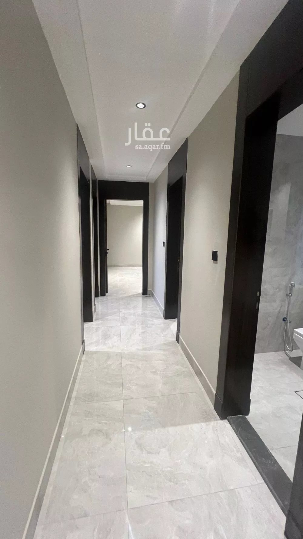 شقة 4 غرف في الشاطئ الغربي 3