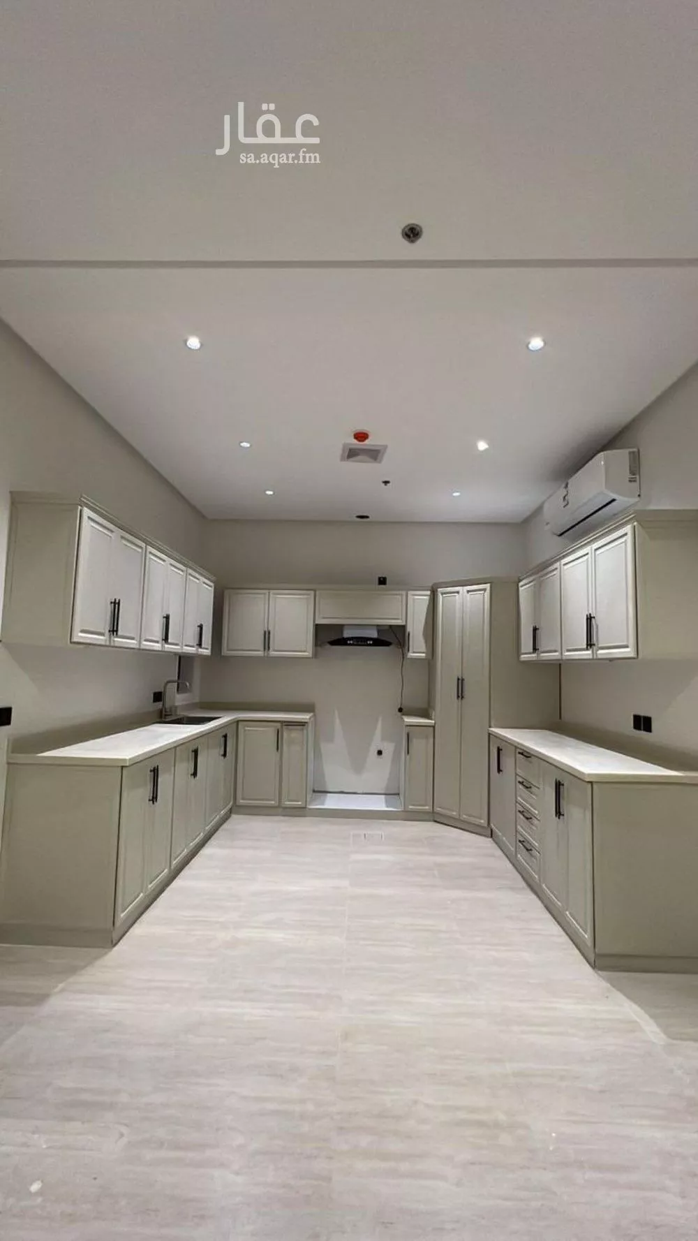 شقة 3 غرف في الحمرا 5