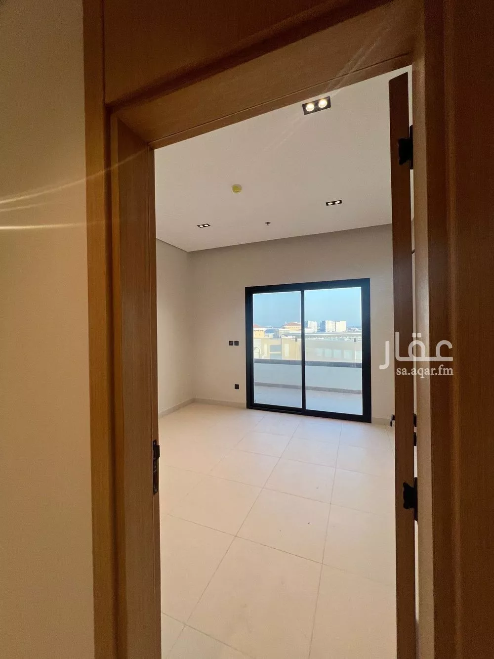 3 bedroom building in Al Hamra, Eastern Province 7