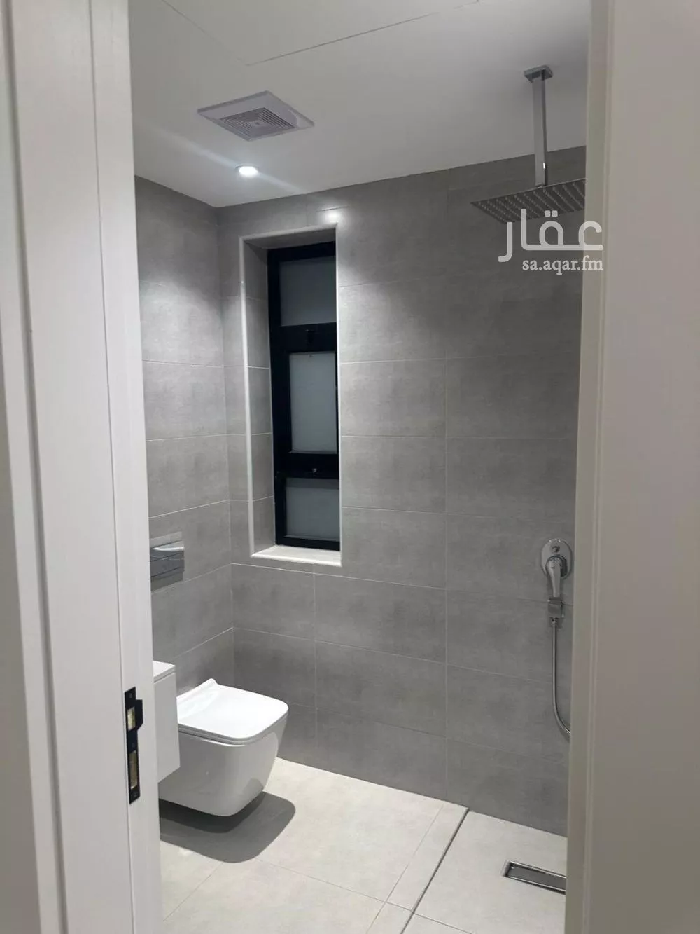 شقة 3 غرف في البحر 1