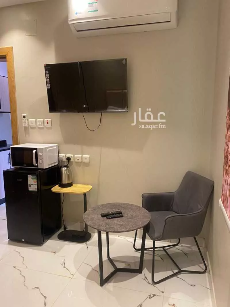 شقة 1 غرف في العارض 4