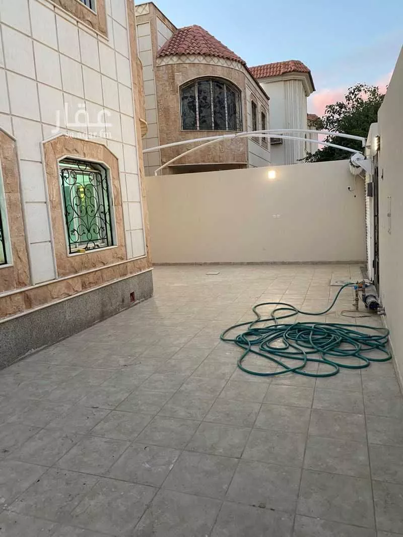 فيلا 5 غرف في اليرموك 3